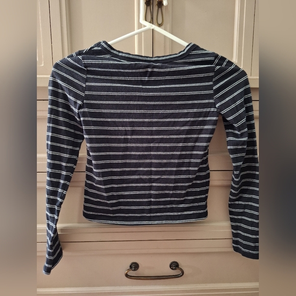 Black and White Striped Long Sleeve Top Girls Size 8 - Picture 3 of 3